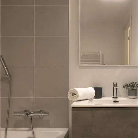 Leo -espace Bien-etre -piscine Apartmán